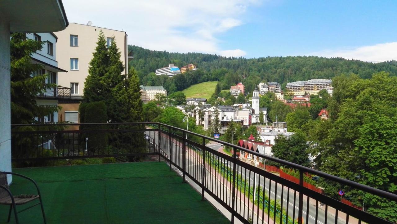 Domy Wczasowe Tryumfy Bed & Breakfast Krynica Exterior foto