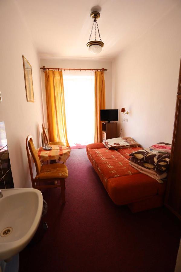 Domy Wczasowe Tryumfy Bed & Breakfast Krynica Exterior foto