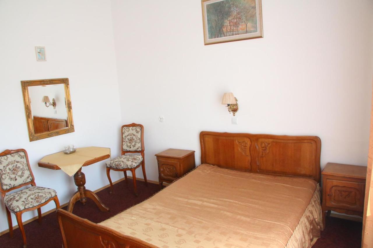 Domy Wczasowe Tryumfy Bed & Breakfast Krynica Exterior foto