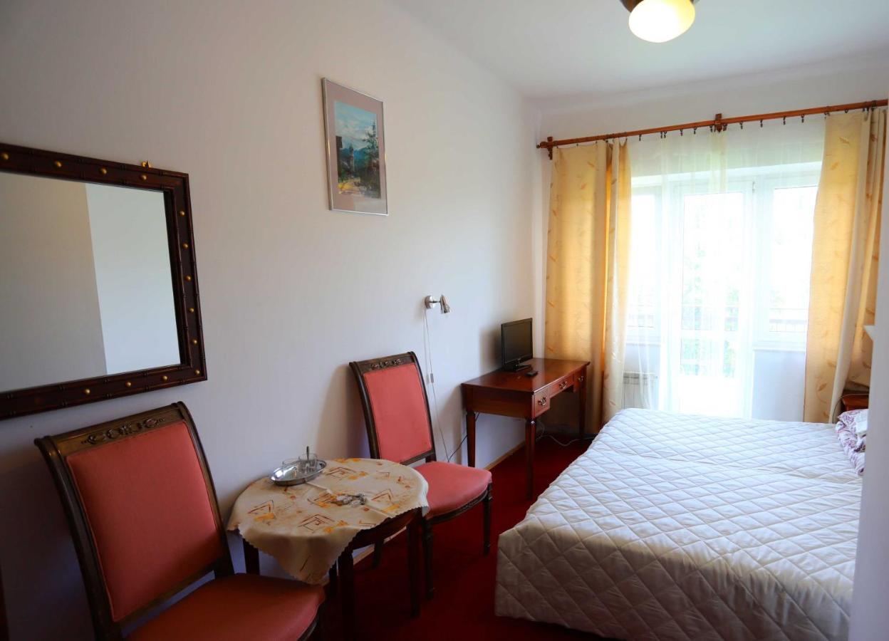 Domy Wczasowe Tryumfy Bed & Breakfast Krynica Exterior foto