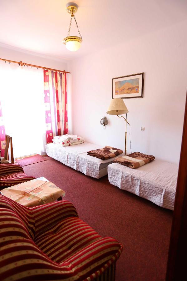 Domy Wczasowe Tryumfy Bed & Breakfast Krynica Exterior foto