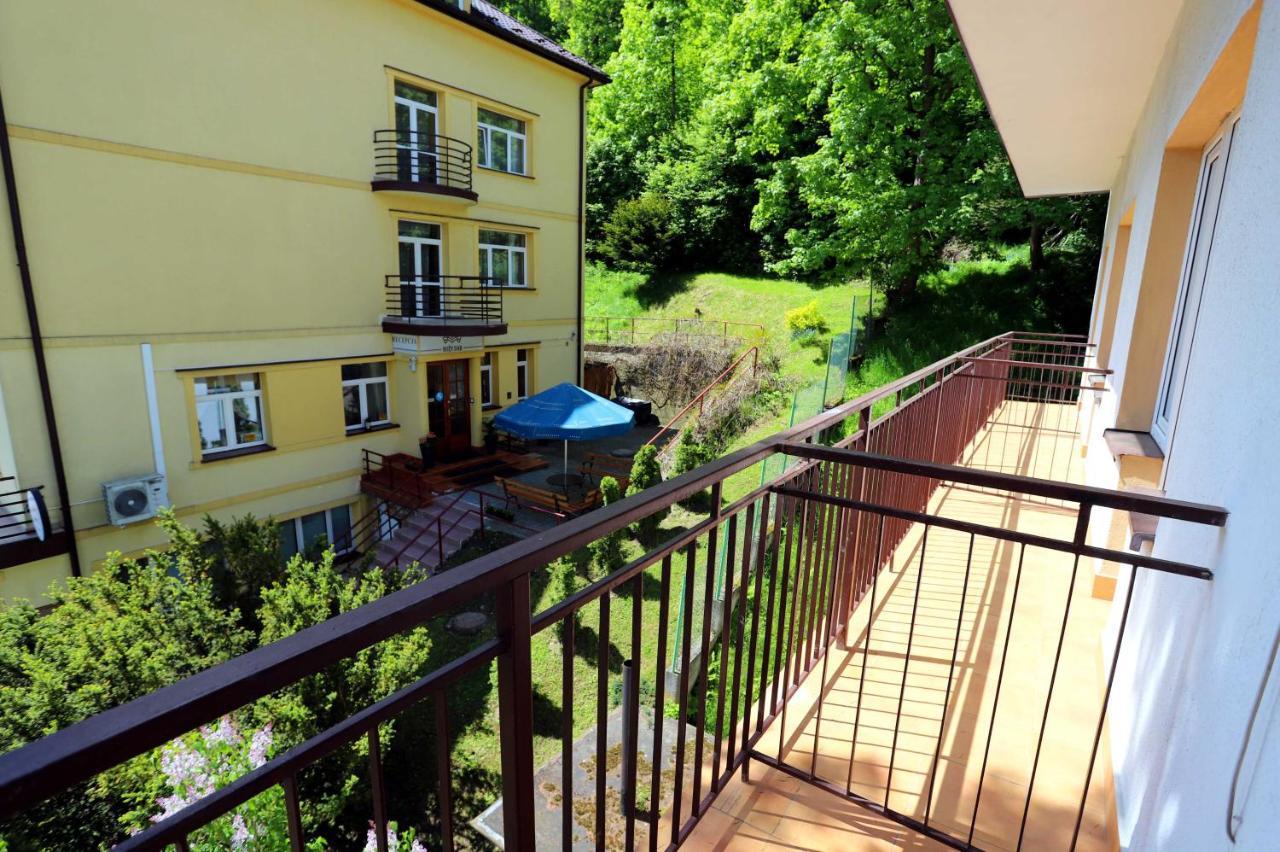 Domy Wczasowe Tryumfy Bed & Breakfast Krynica Exterior foto