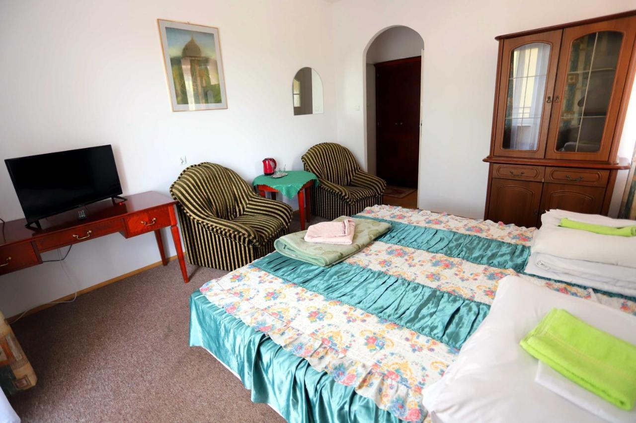 Domy Wczasowe Tryumfy Bed & Breakfast Krynica Exterior foto