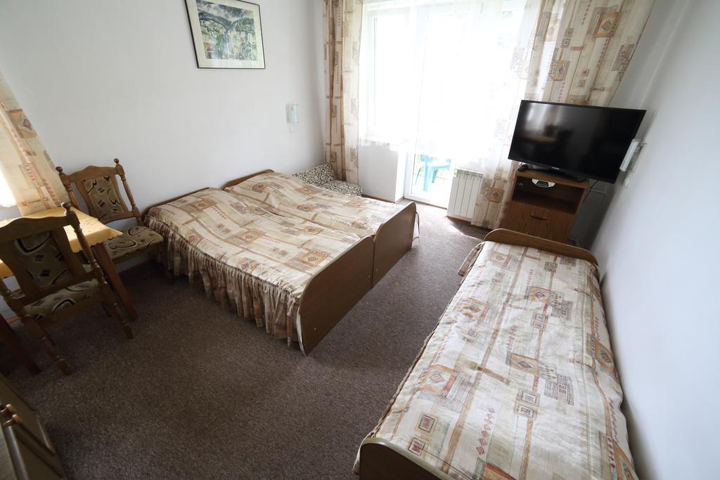 Domy Wczasowe Tryumfy Bed & Breakfast Krynica Cameră foto