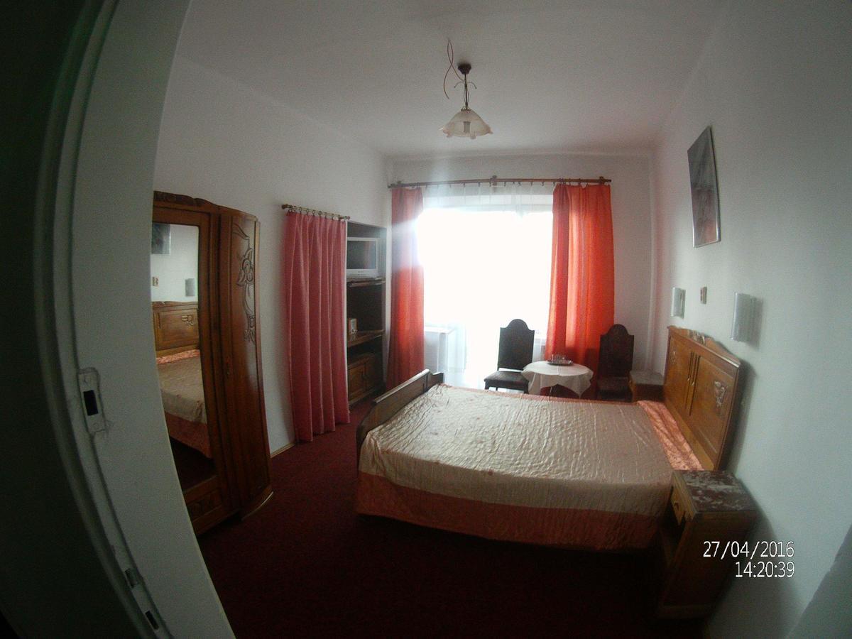 Domy Wczasowe Tryumfy Bed & Breakfast Krynica Exterior foto